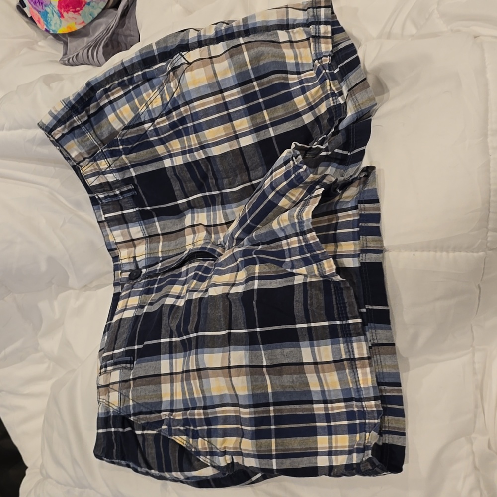 ❤️10/$13 Euc French cuff plaid shorts Read